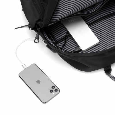 电脑背包差旅商务大容量户外休闲多功能USB充电双肩包男